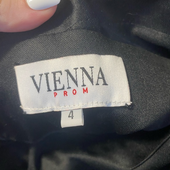 Beaded Homecoming dress - Picture 5 of 5